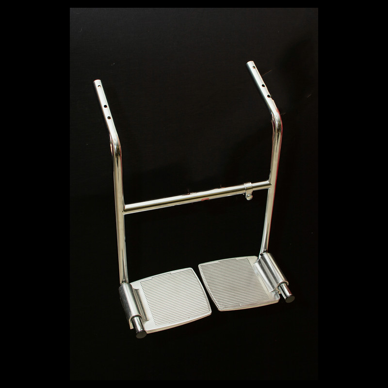 Should Salon Owners Purchase A Barber Chair With A Retractable Footrest